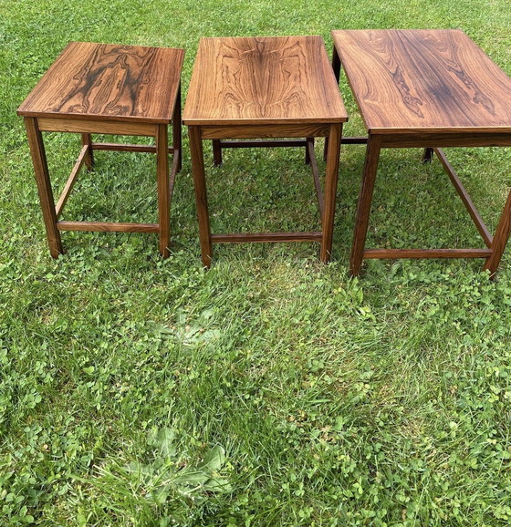 Image 1 of Tables danoises en teck, set de 3 pièces des années 1960