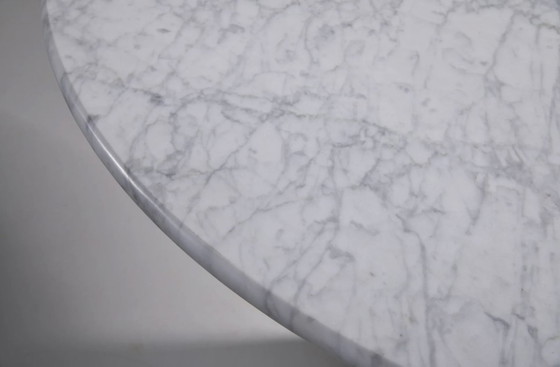 Image 1 of Table de salle à manger Cararra de style Mario Bellini "Il Colonnato