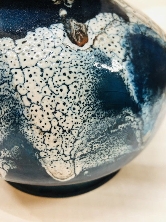 Image 1 of Lampe Vintage En Céramique Bleue Et Macramé 