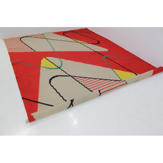Image 1 of Kilim géométrique moderniste à crapet rouge par Antonin Kybal - 1950