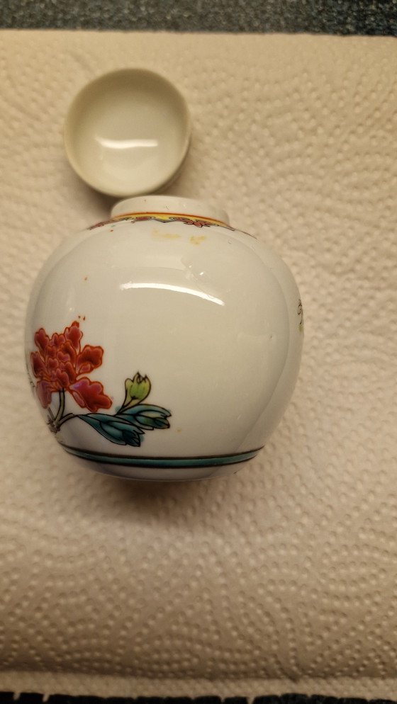 Image 1 of Ancien pot à gingembre chinois - peint avec un oiseau