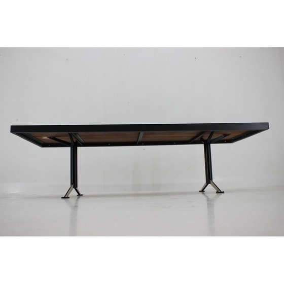 Image 1 of Table basse vintage en noyer, Tchécoslovaquie 1970