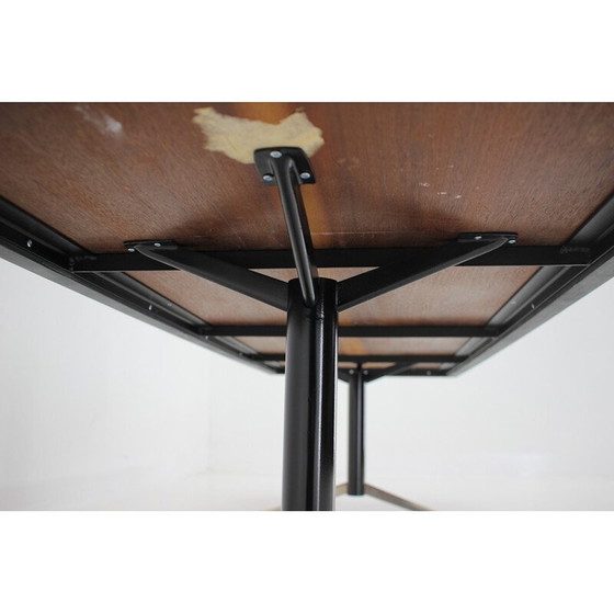 Image 1 of Table basse vintage en noyer, Tchécoslovaquie 1970