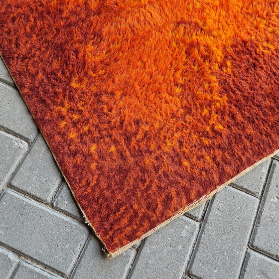 Image 1 of Tapis vintage des années 70 Tapis orange de l'ère spatiale