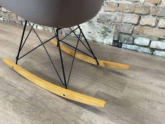 Image 1 of Vitra Rar