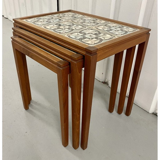 Image 1 of Tables gigognes vintage danoises avec incrustation de carreaux, 1970
