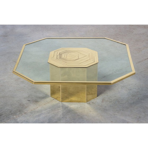 Image 1 of Table basse vintage en laiton gravé et verre fumé par Nadie Jonckers, 1980