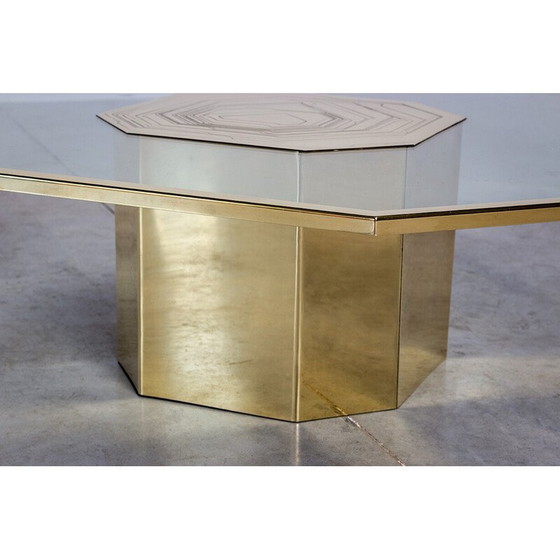 Image 1 of Table basse vintage en laiton gravé et verre fumé par Nadie Jonckers, 1980