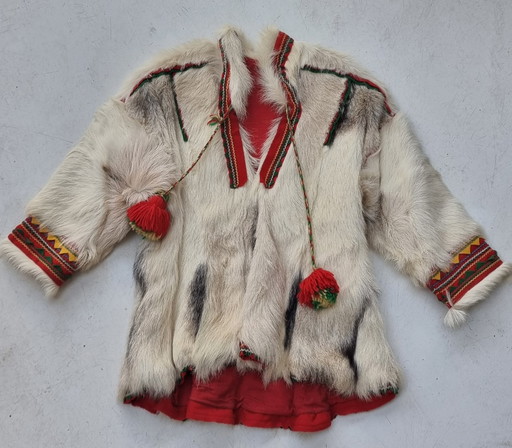 Rare veste d'enfant Laponie, peuple nomade Sami du Nord