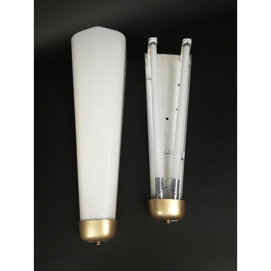 Image 1 of Paire d'appliques italiennes du milieu du siècle en verre acrylique et laiton, années 1960.