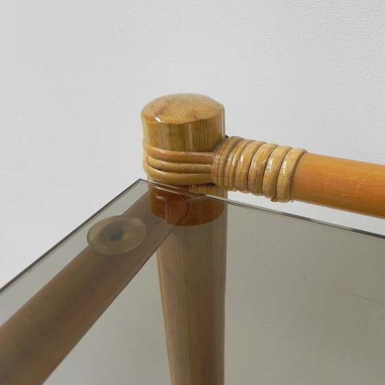 Image 1 of Vitrine en bambou avec 5 étagères en verre fumé