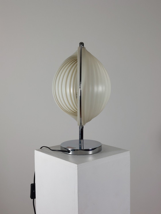 Image 1 of Moon Lamp Lampe de table Kare Design 70s