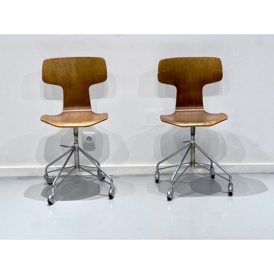 Image 1 of Paire de chaises de bureau pivotantes vintage modèle 3113 par Arne Jacobsen pour Fritz Hansen, 1960