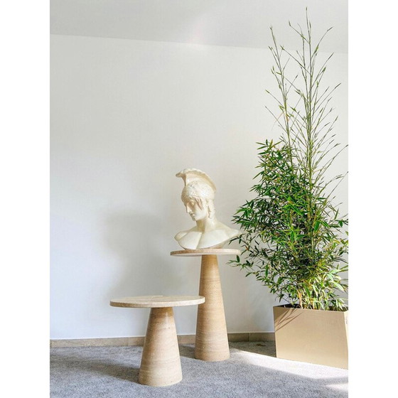 Image 1 of Paire de tables d'appoint vintage en travertin italien Style Angelo Mangiarotti, 1970