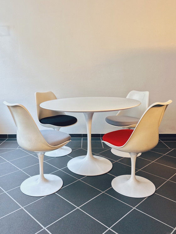 Image 1 of Tulip Dining Table By Saarinen For Knoll