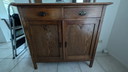 Buffet vintage avec miroir et armoires en verre