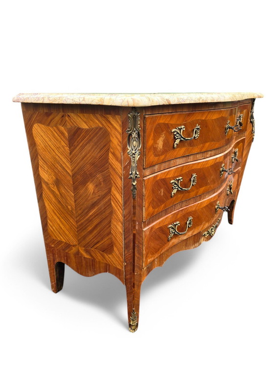Image 1 of Commode Style Louis Xv Dessus Marbre