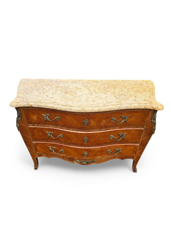 Image 1 of Commode Style Louis Xv Dessus Marbre
