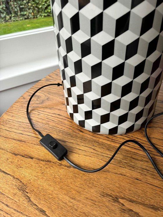 Image 1 of Lampe à poser vintage noir/blanc géométrique