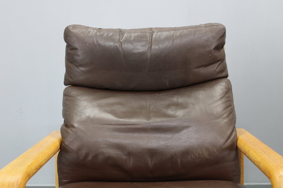 Image 1 of 1970 L. Olsen & Søn Paire de fauteuils en chêne et cuir, Danemark