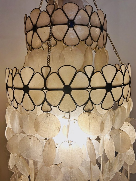 Image 1 of Lustre Vintage En Nacre, Design Floral, Années 60