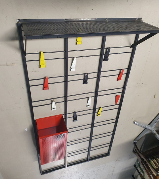 Image 1 of 1971 Vintage Pilastro Showroom Porte-manteau Porte-manteau