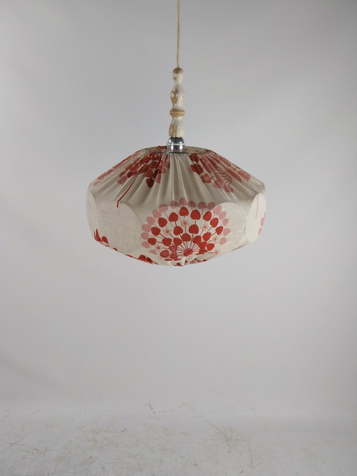 1 X Lampe pendante rose avec tissu blanc des années 1970