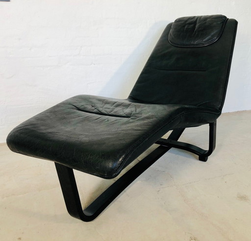 Chaise longue en cuir noir vintage Mid Century Norwegian Ingmar Relling