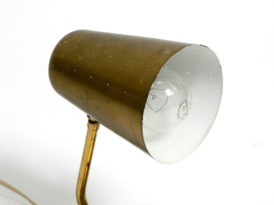 Image 1 of Magnifique, rare, grande lampe de table en laiton moderne du Mid Century avec interrupteur dans la base