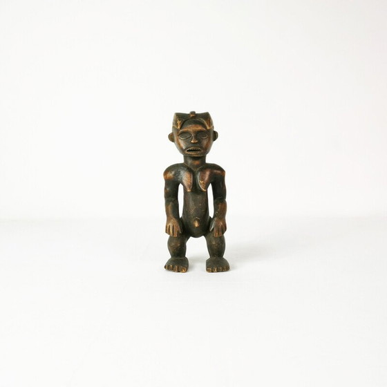 Image 1 of Figurine vintage en bois représentant un gardien de reliquaire