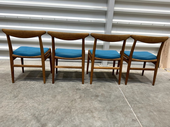 Image 1 of Ensemble de 4 chaises de salle à manger Hans J. Wegner, modèle W2