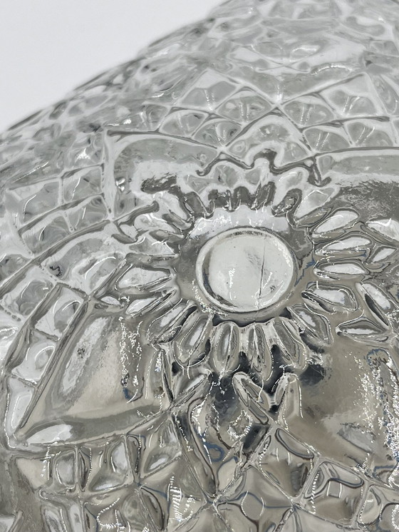 Image 1 of Plafonnier Carré En Verre Moulé En Relief