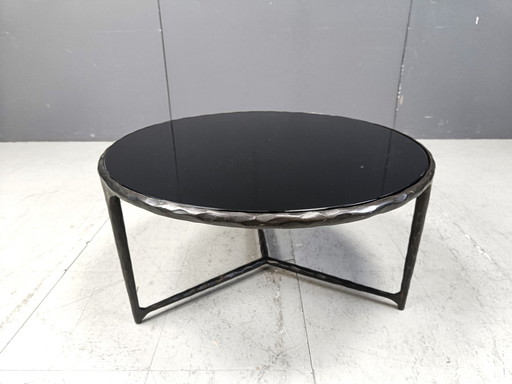Table basse brutaliste à trépied rond, 1970S