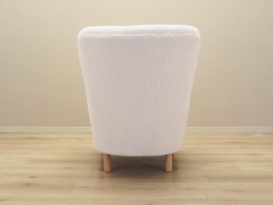 Image 1 of Fauteuil blanc, Design scandinave, Production : Danemark