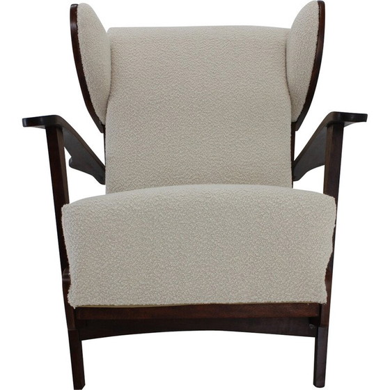 Image 1 of Fauteuil Wing vintage en hêtre et laine bouclée, Tchécoslovaquie 1940