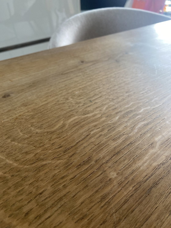 Image 1 of Table en chêne massif