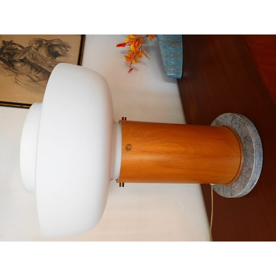 Image 1 of Lampe de bureau vintage en verre opalin et bois, 1970