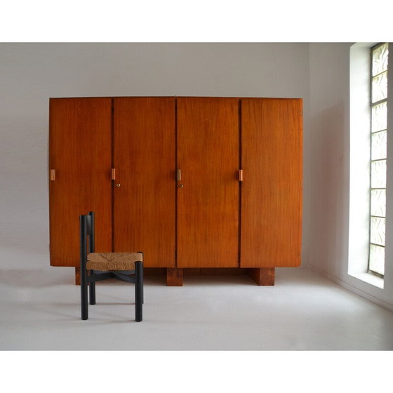 Image 1 of Armoire vintage en bois de chêne avec poignée en cuir et laiton par André Wogenscky et Marta Pan