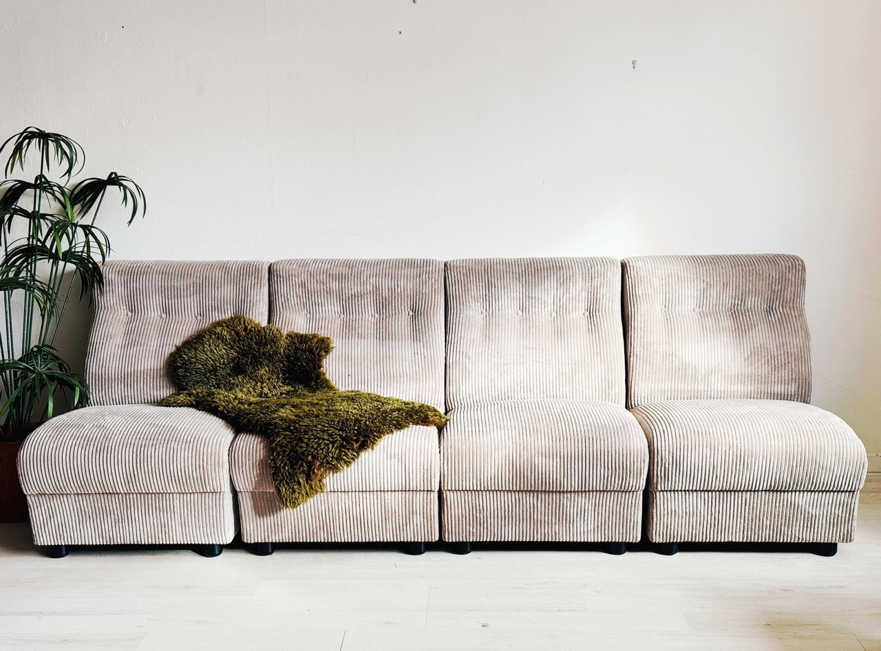 Banc modulaire / élémentaire Vintage Rib 1970 | €1,595 | Whoppah