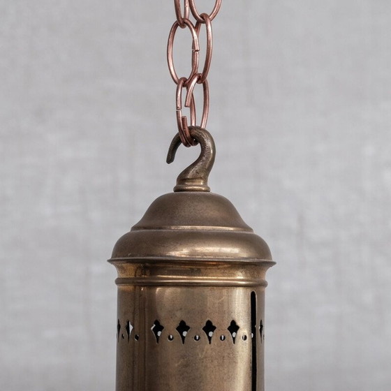 Image 1 of Lampe suspendue vintage en laiton et verre opalin, France 1930s