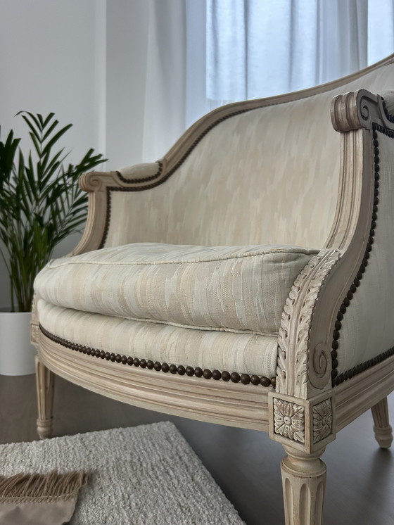 Image 1 of 3 Magnifiques fauteuils Jean Roche de style Louis Xvi