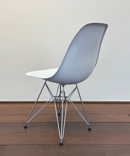 Vitra Eames Dsr Plastic Side Chair 2015 White