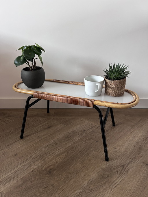 Table d'appoint en rotin vintage