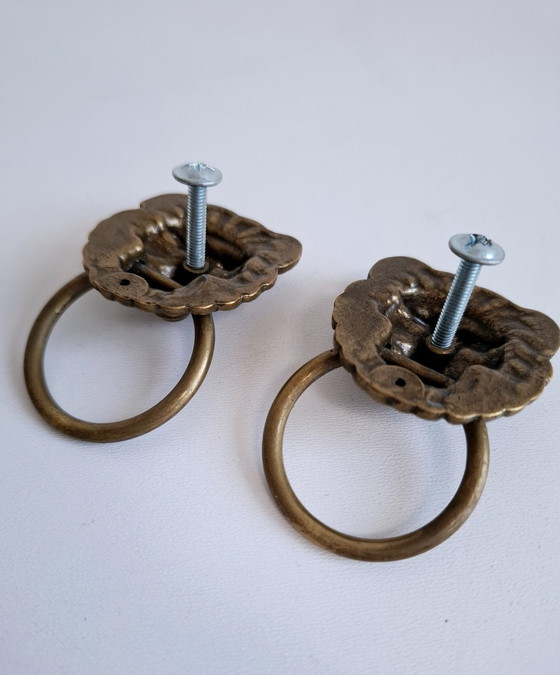 Image 1 of 2 boutons d'armoire Vintage en laiton Leeuwekop Ladet pulls Cupboard buttons