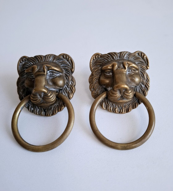 Image 1 of 2 boutons d'armoire Vintage en laiton Leeuwekop Ladet pulls Cupboard buttons