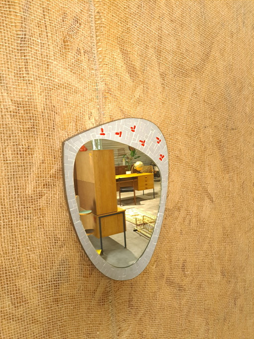 Miroir en mosaïque avec bordures en laiton Vintage