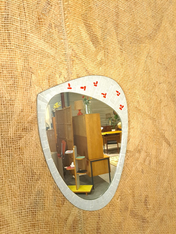 Image 1 of Miroir en mosaïque avec bordures en laiton Vintage