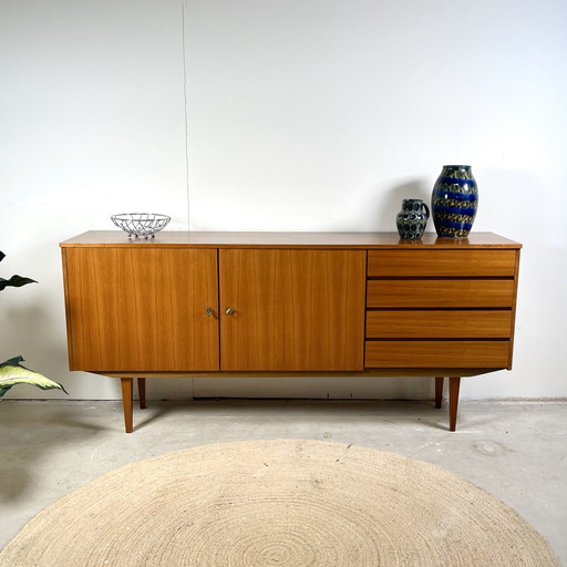 Buffet du milieu du siècle Style scandinave