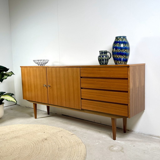 Buffet du milieu du siècle Style scandinave