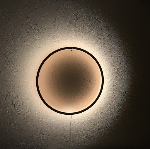 Lampe Eclipse By Designer Tilen Sepič noir